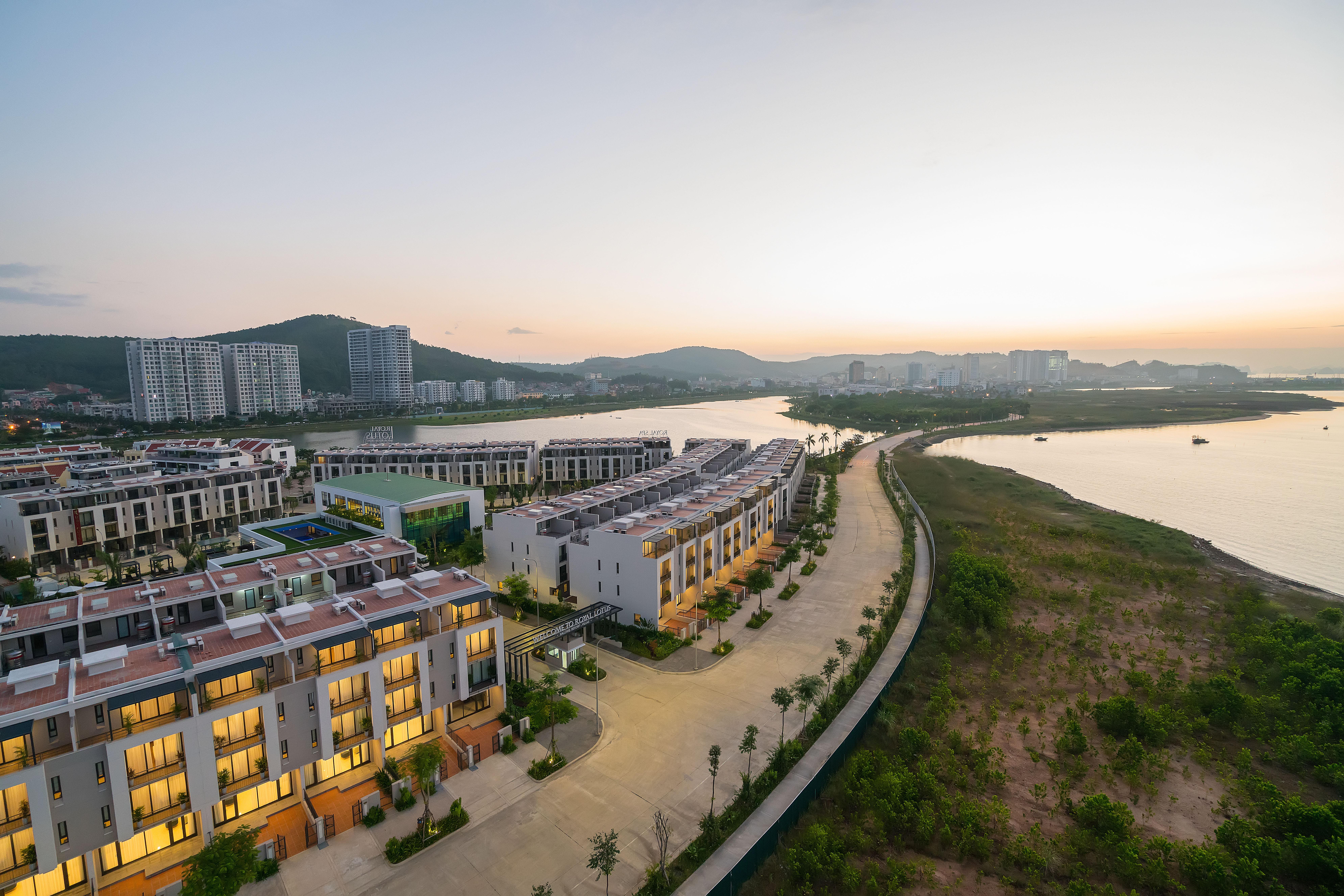 Royal Lotus Ha Long Resort & Villas Exterior photo